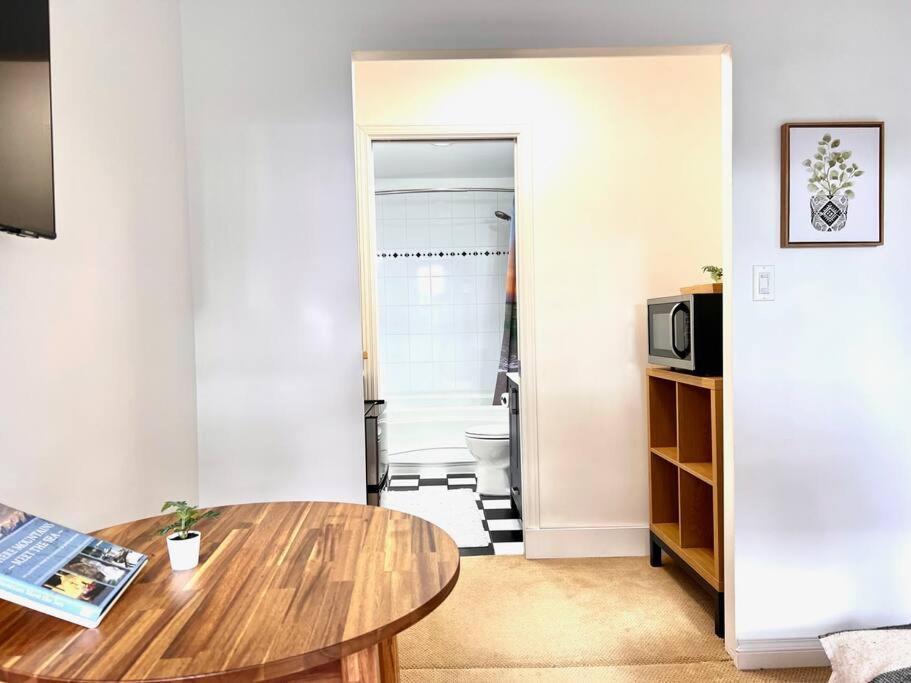 'Canyon Heights' Retreat North Vancouver Extérieur photo